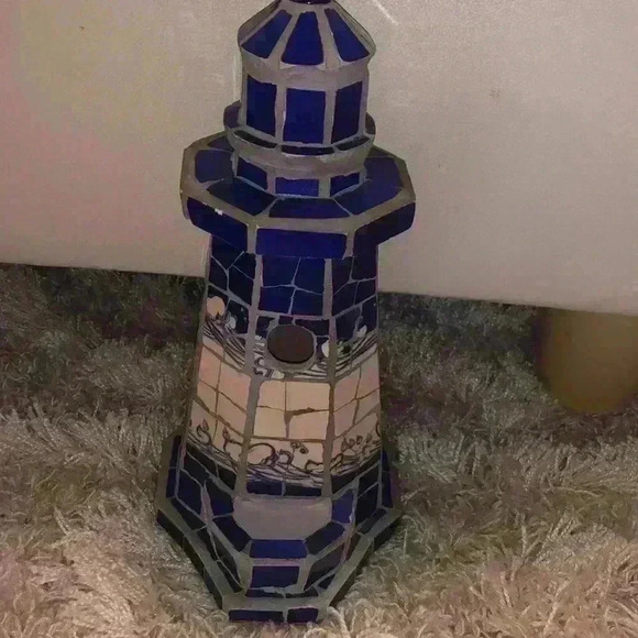 Pacific Rim Cobalt and White  Mosaic Lighthouse Bird Feeder/House - Picture 11 of 11